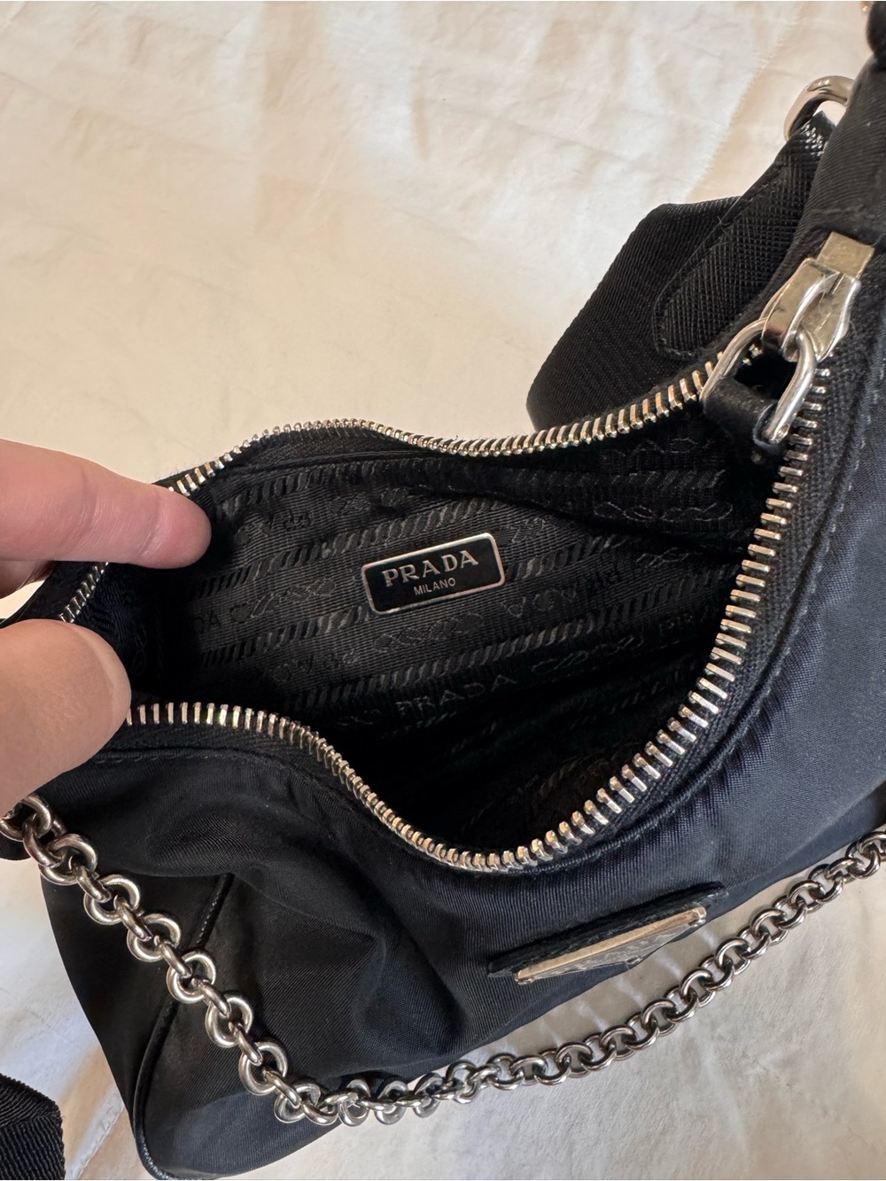 Prada Re-edition 2005 Re-Nylon bag - Picture 7 of 8